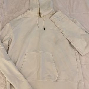 White x hoodie!!🤍